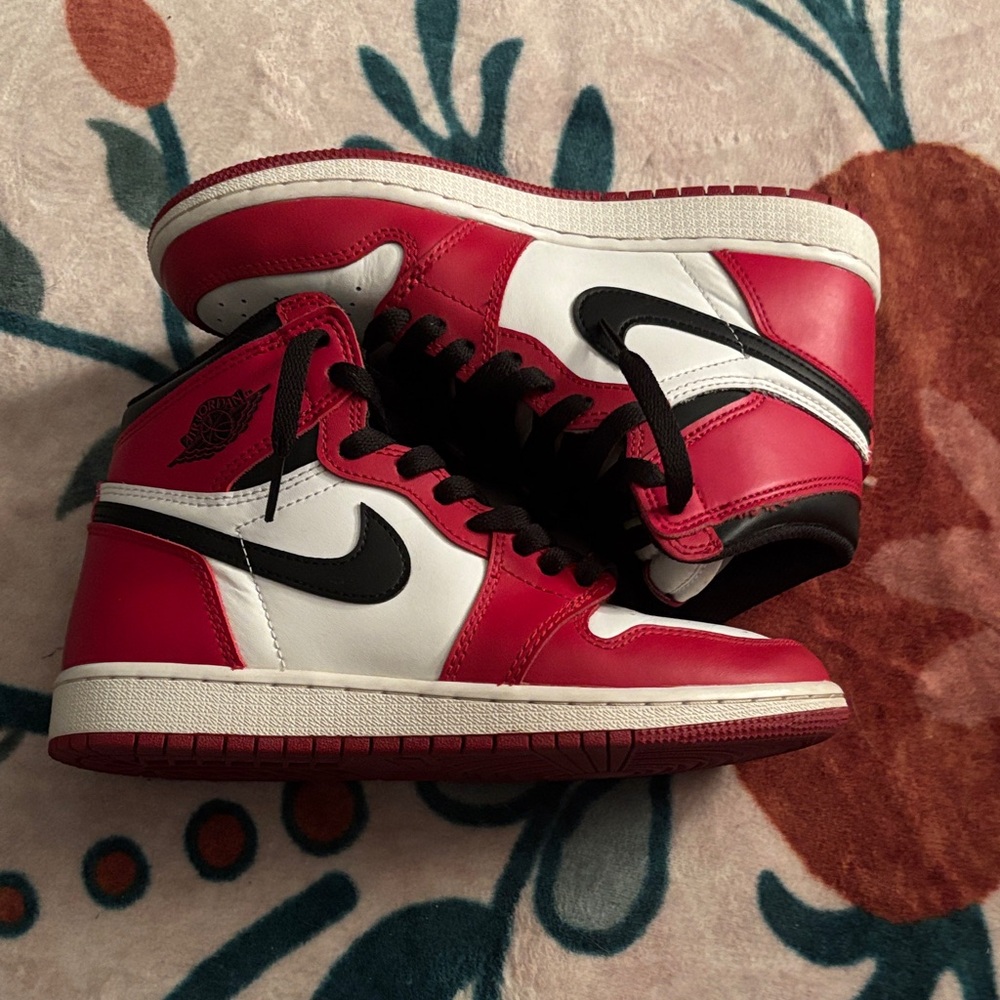 Jordan 1 Chicago Retros (2015)